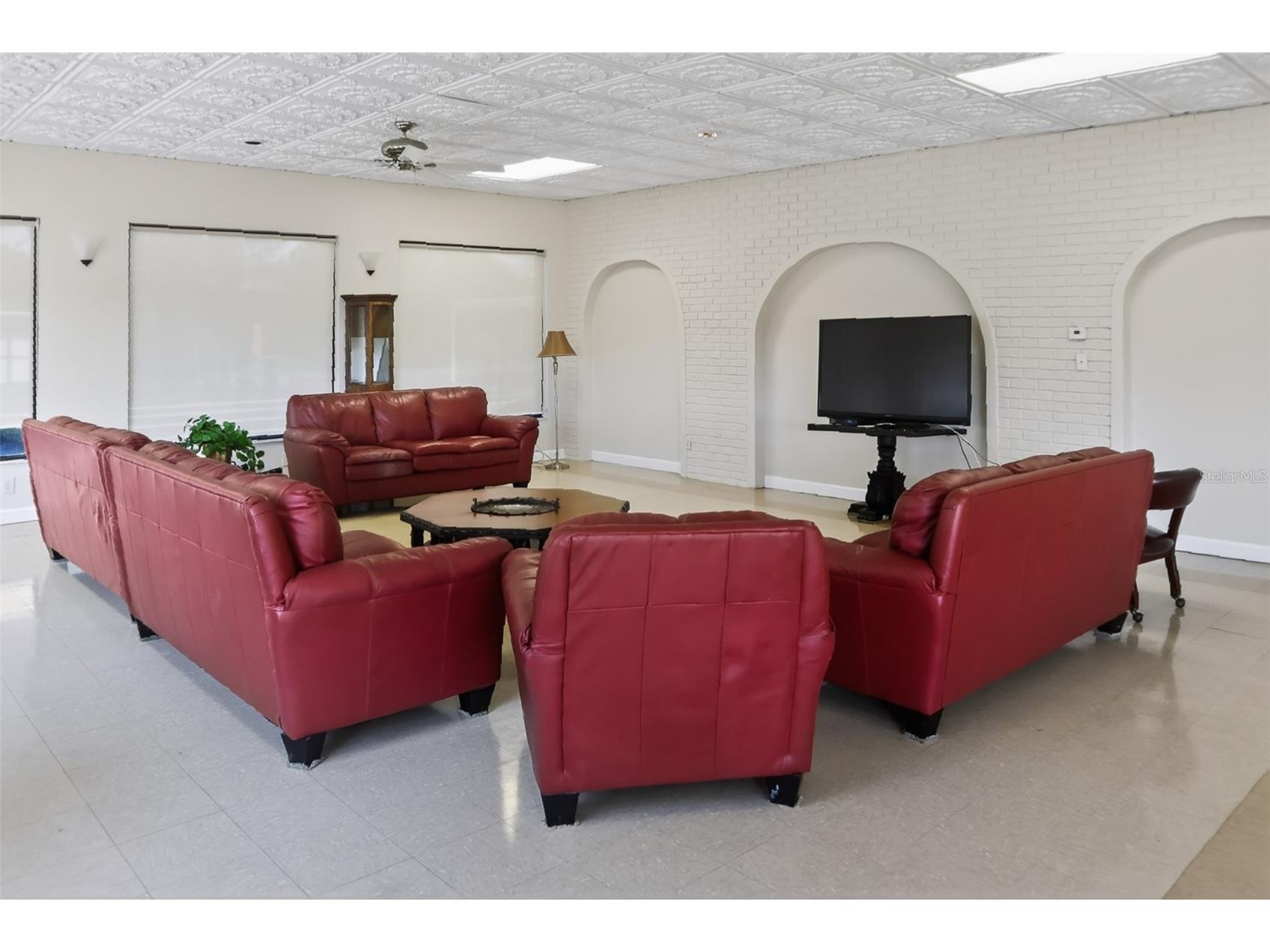 10038 62nd Terrace N #15 Saint Petersburg FL 33708 TB8513071 image46