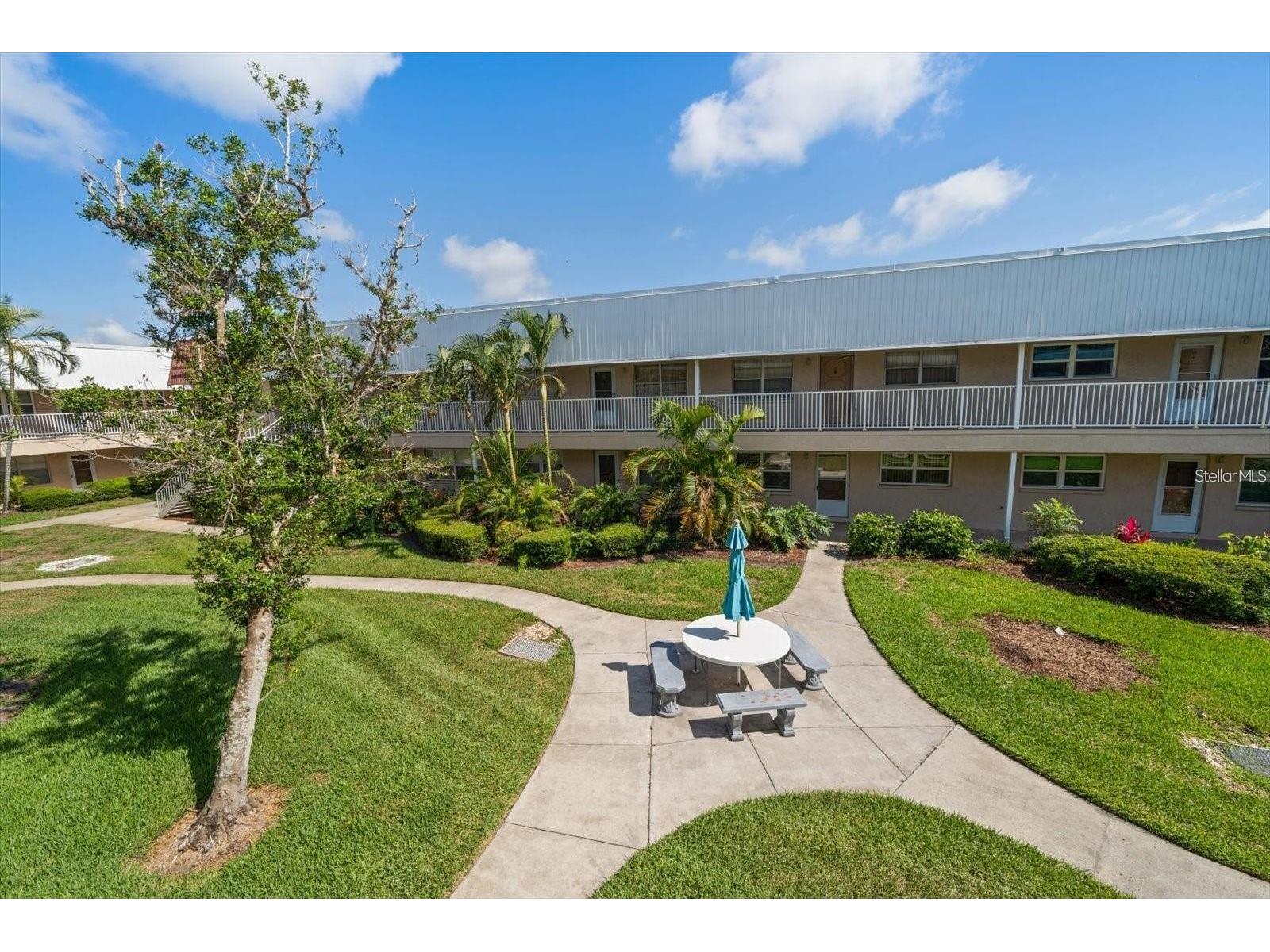 10038 62nd Terrace N #17 Saint Petersburg FL 33708 TB8470494 image2