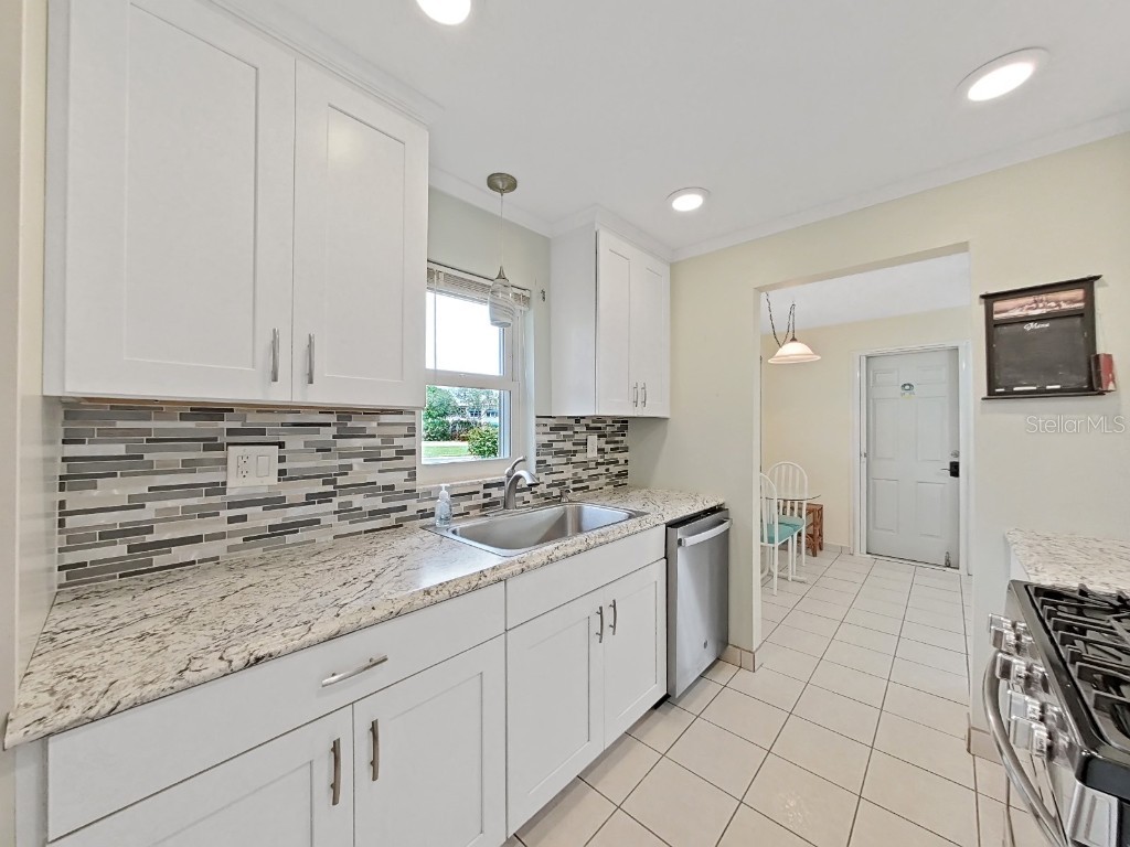 10038 62nd Terrace N #8 Saint Petersburg FL 33708 TB8428604 image11