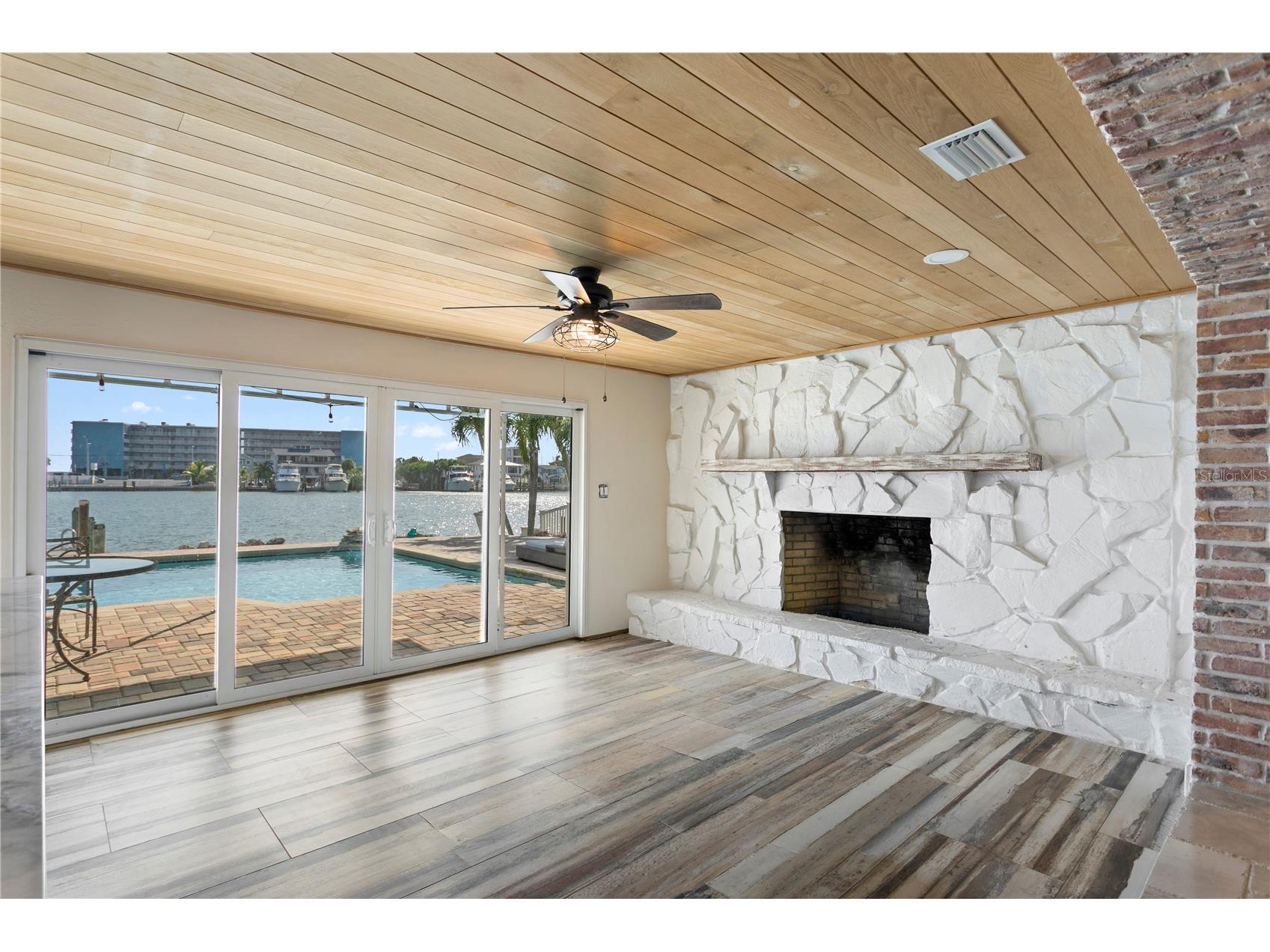 10038 S Yacht Club Drive Treasure Island FL 33706 - BOCA CIEGA BAY TB8532610 image7