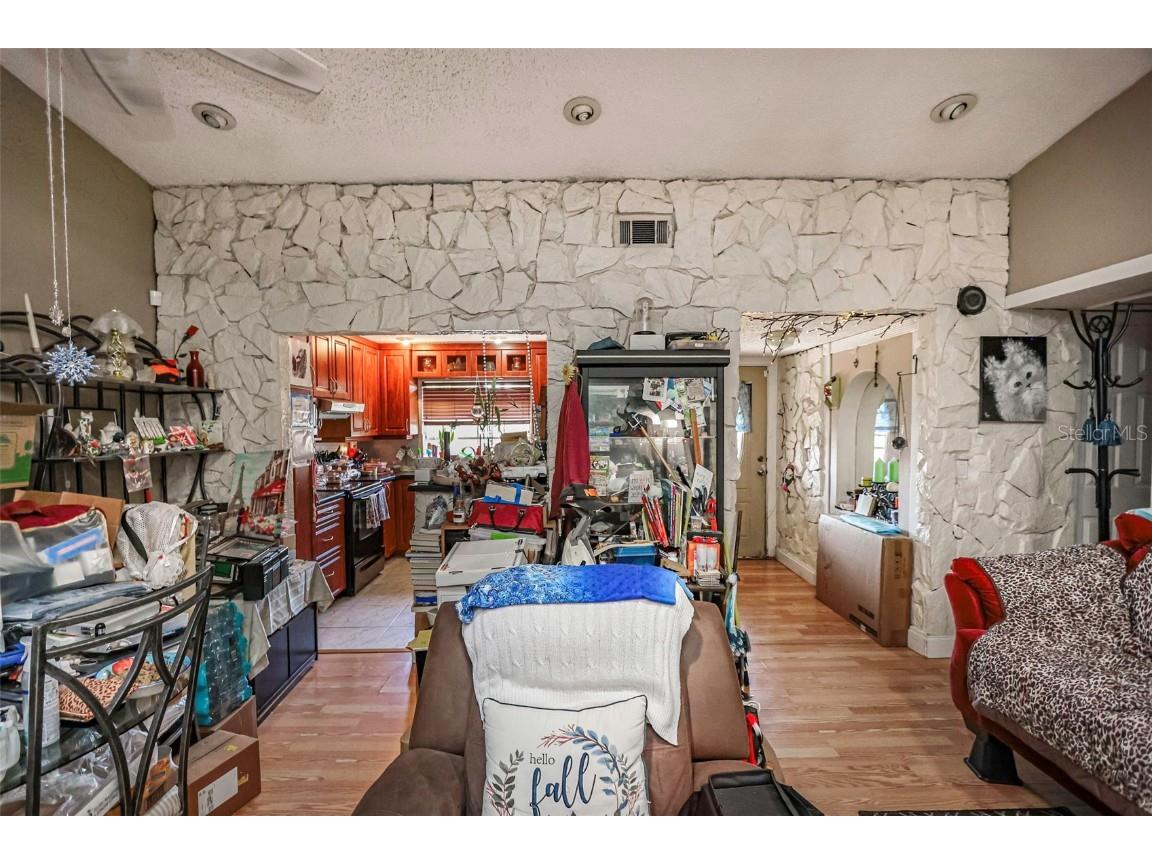 10039 88th Street Seminole FL 33777 TB8428895 image16