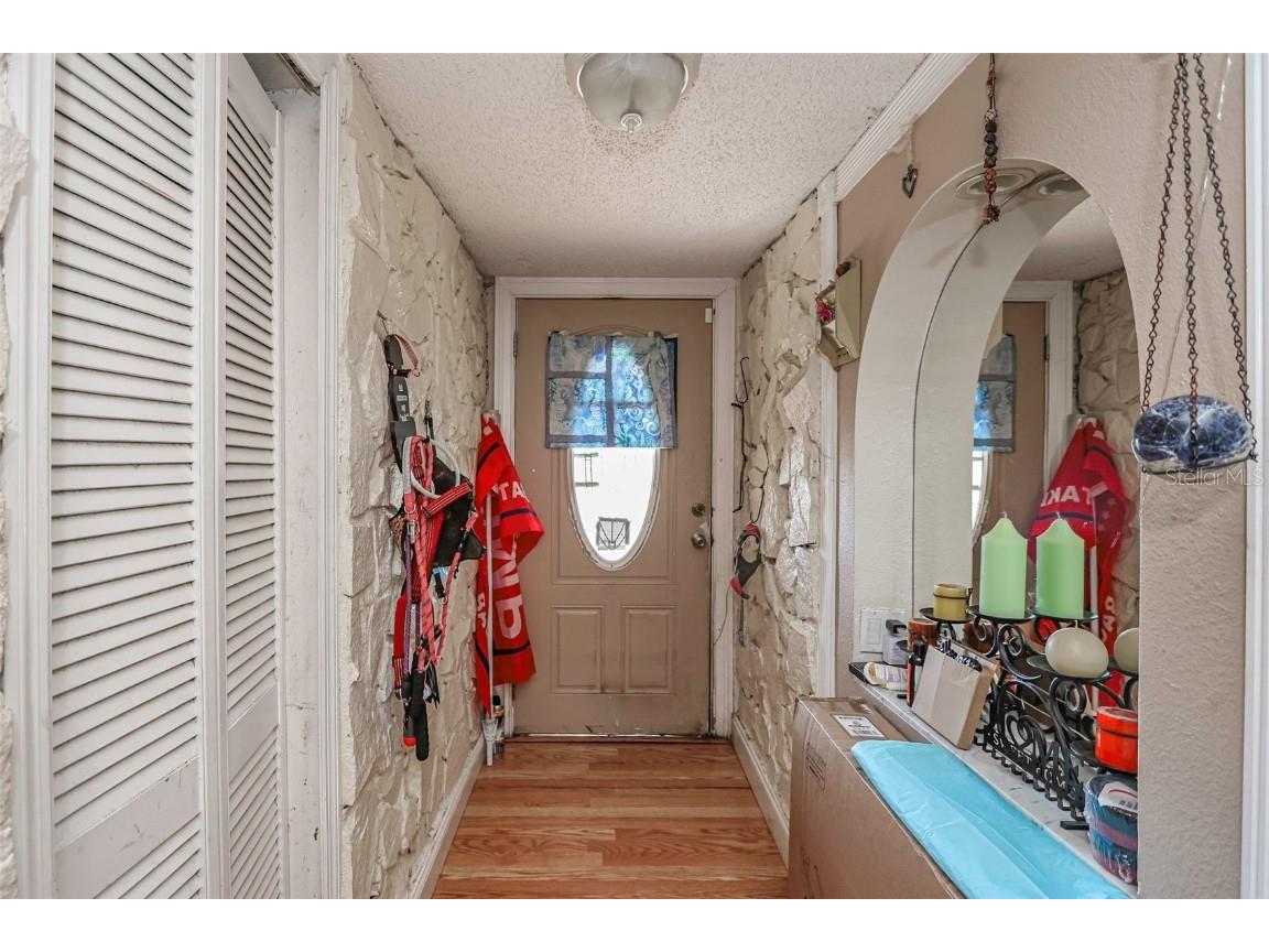 10039 88th Street Seminole FL 33777 TB8428895 image2