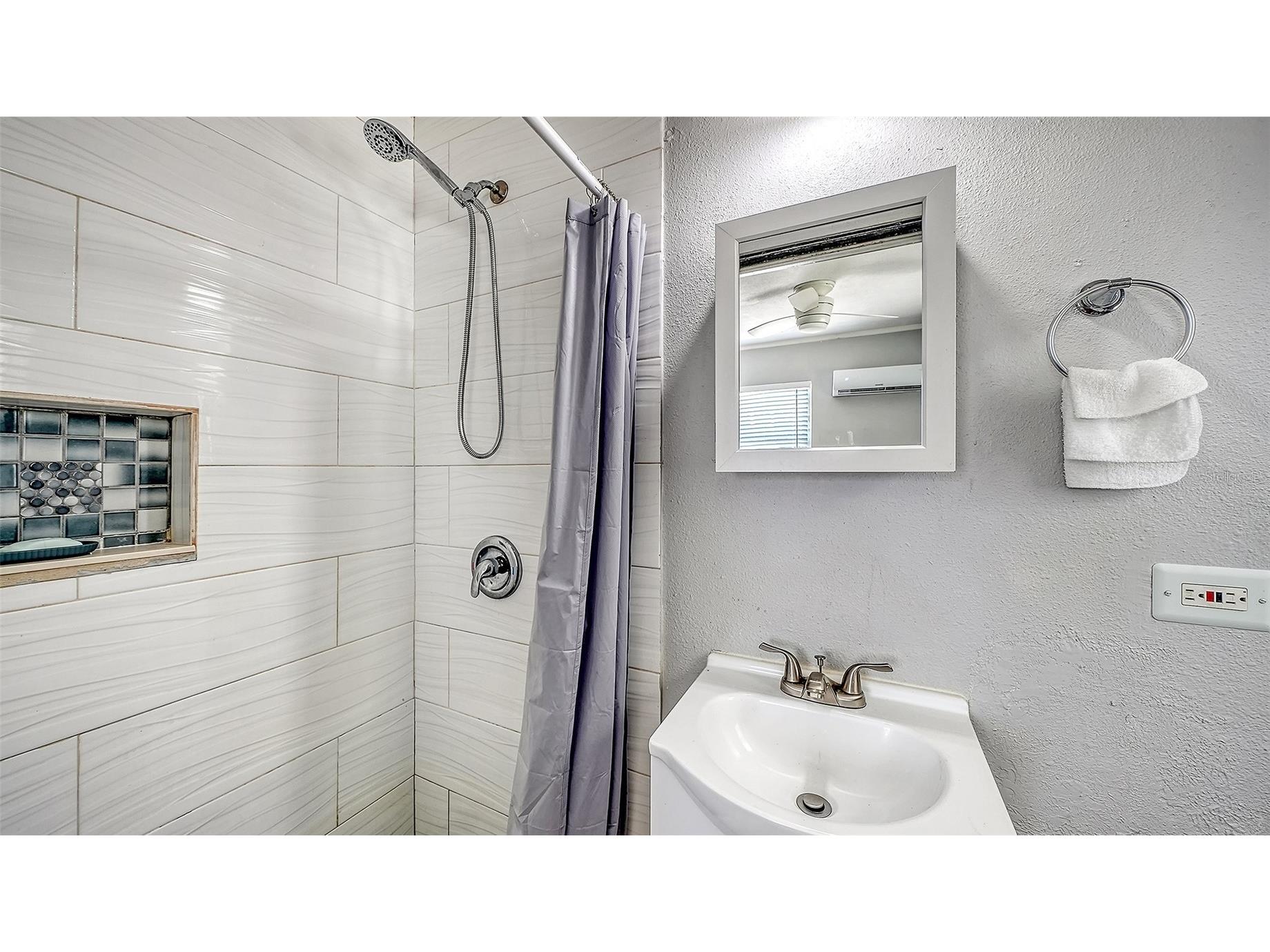 1004 27th Avenue W Bradenton FL 34205 A4699307 image33