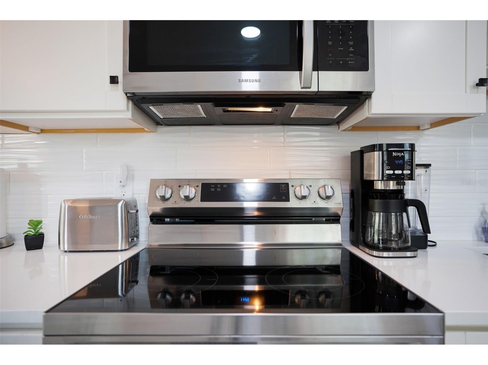 1004 67th Avenue W Bradenton FL 34207 A4682691 image9