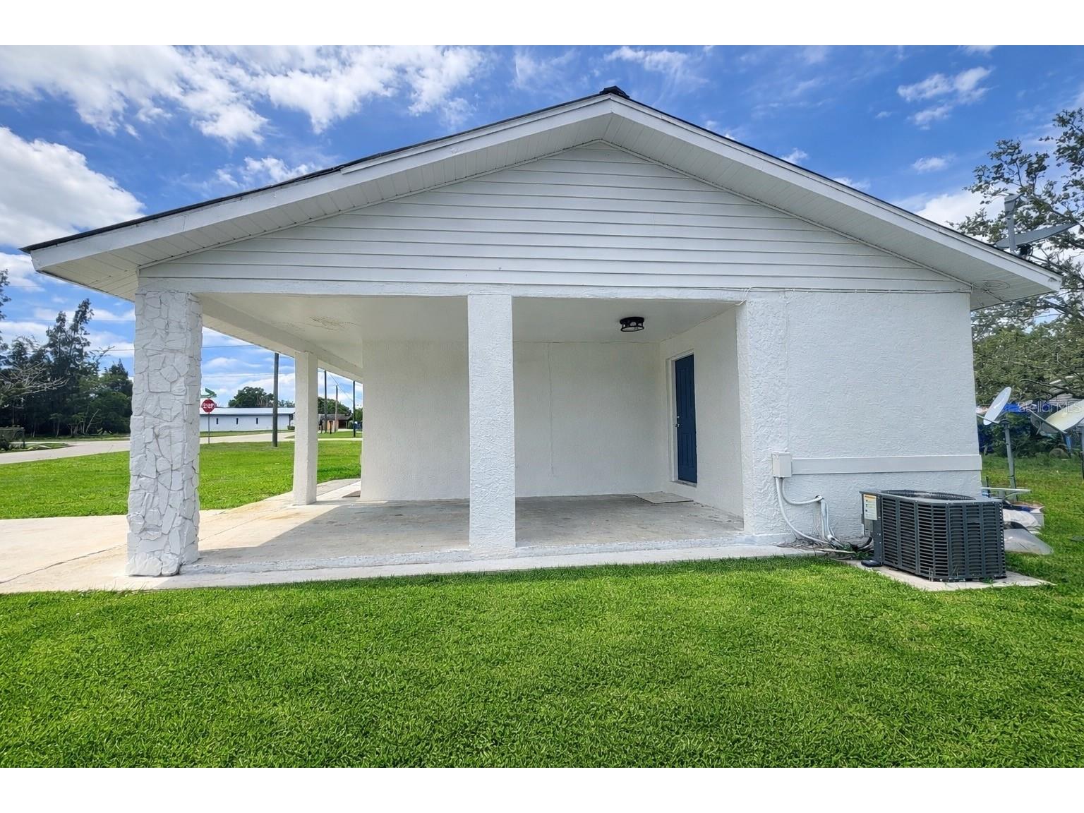 1004 Booker Avenue Sebring FL 33870 GC539413 image3