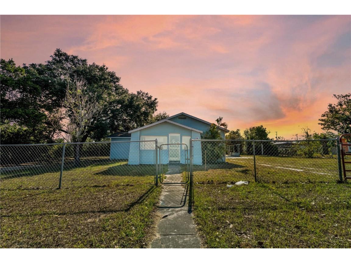 1004 N Ridgewood Drive Sebring FL 33870 L4936086 image1