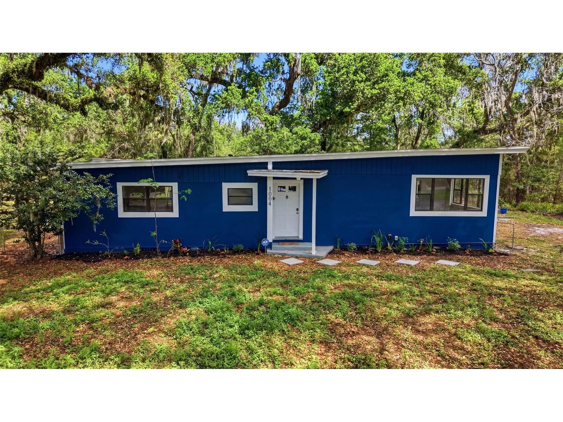 1004 Oakland Heights Avenue Plant City FL 33563 TB8472609 image1