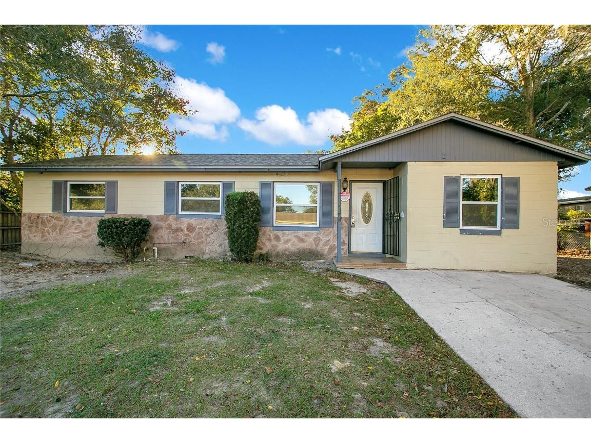 1004 Oaktree Lane Deland FL 32720 O6161324 image1