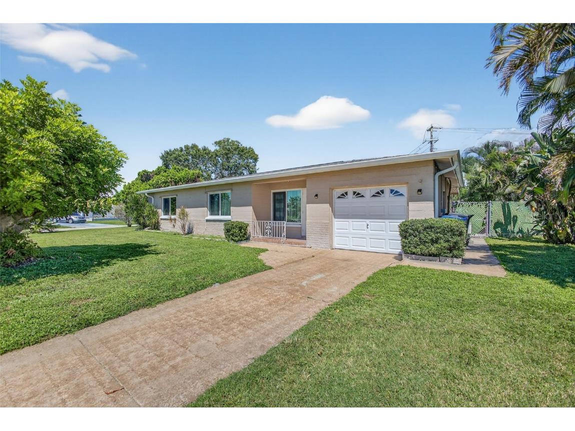 1004 Orlando Avenue Bradenton FL 34207 A4666408 image2