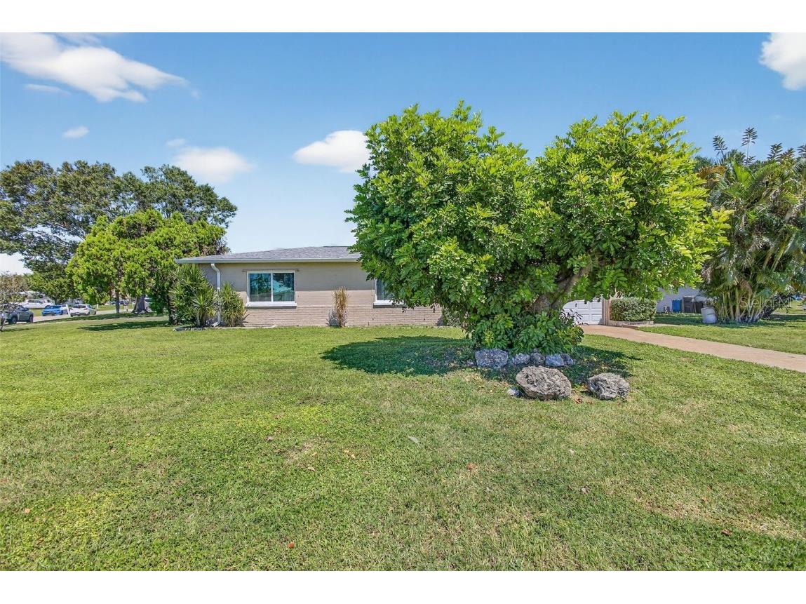 1004 Orlando Avenue Bradenton FL 34207 A4666408 image32