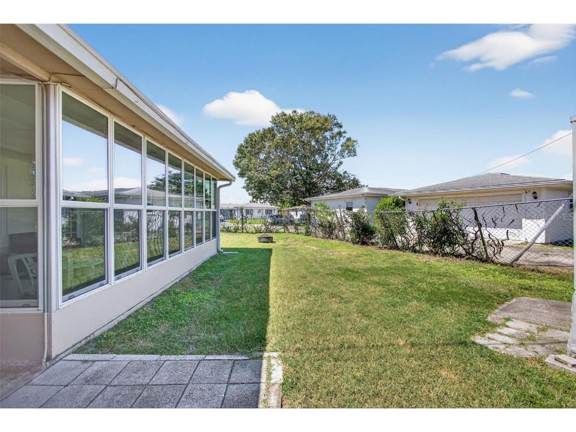 1004 Orlando Avenue Bradenton FL 34207 A4666408 image35