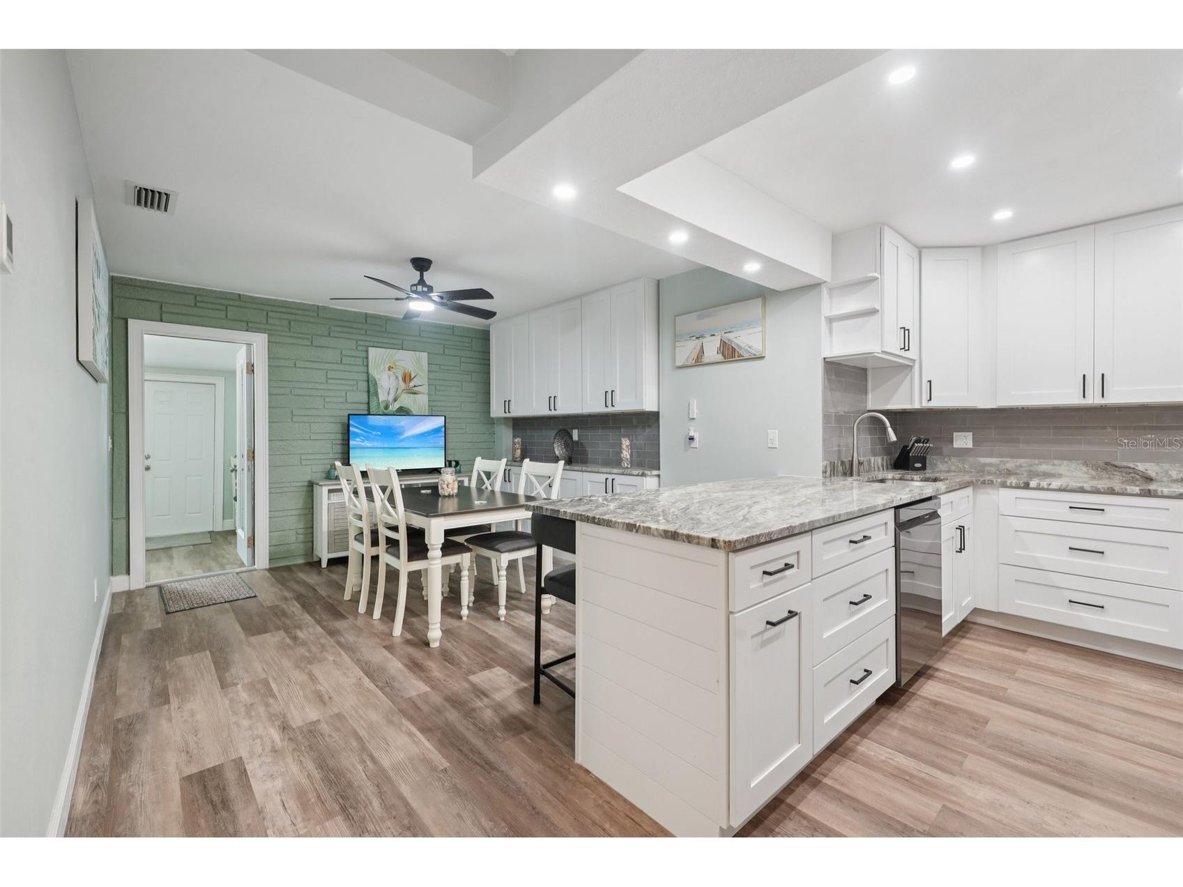 1004 Peninsula Avenue Tarpon Springs FL 34689 TB8426574 image23