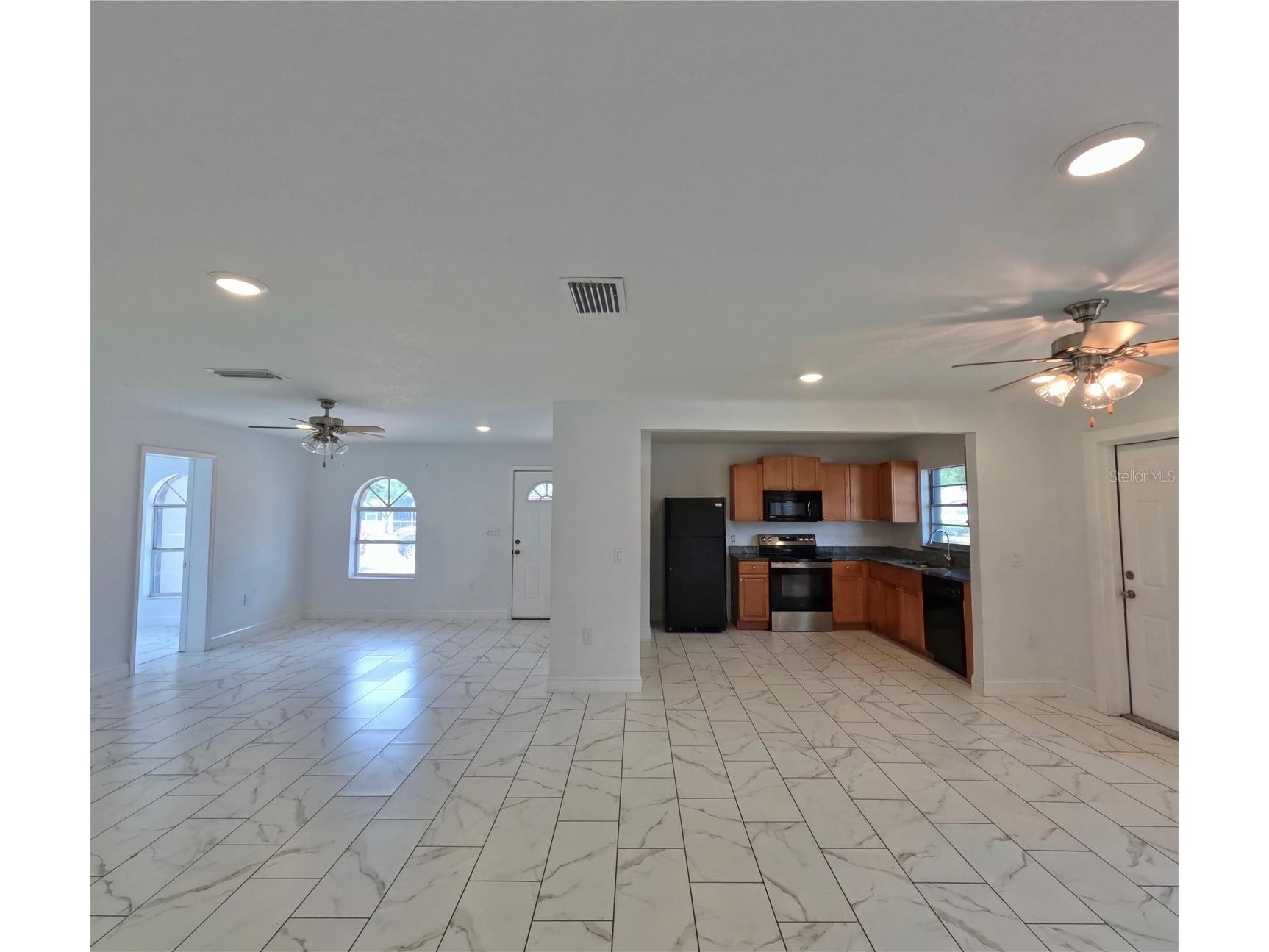 1004 S Empire Street Plant City FL 33563 TB8490262 image7