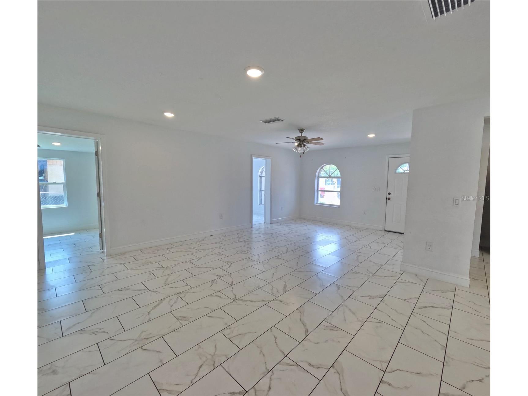 1004 S Empire Street Plant City FL 33563 TB8490262 image9