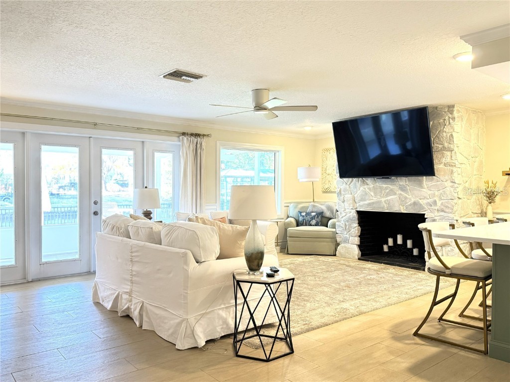 1004 SE 5th Avenue Crystal River FL 34429 OM713840 image5