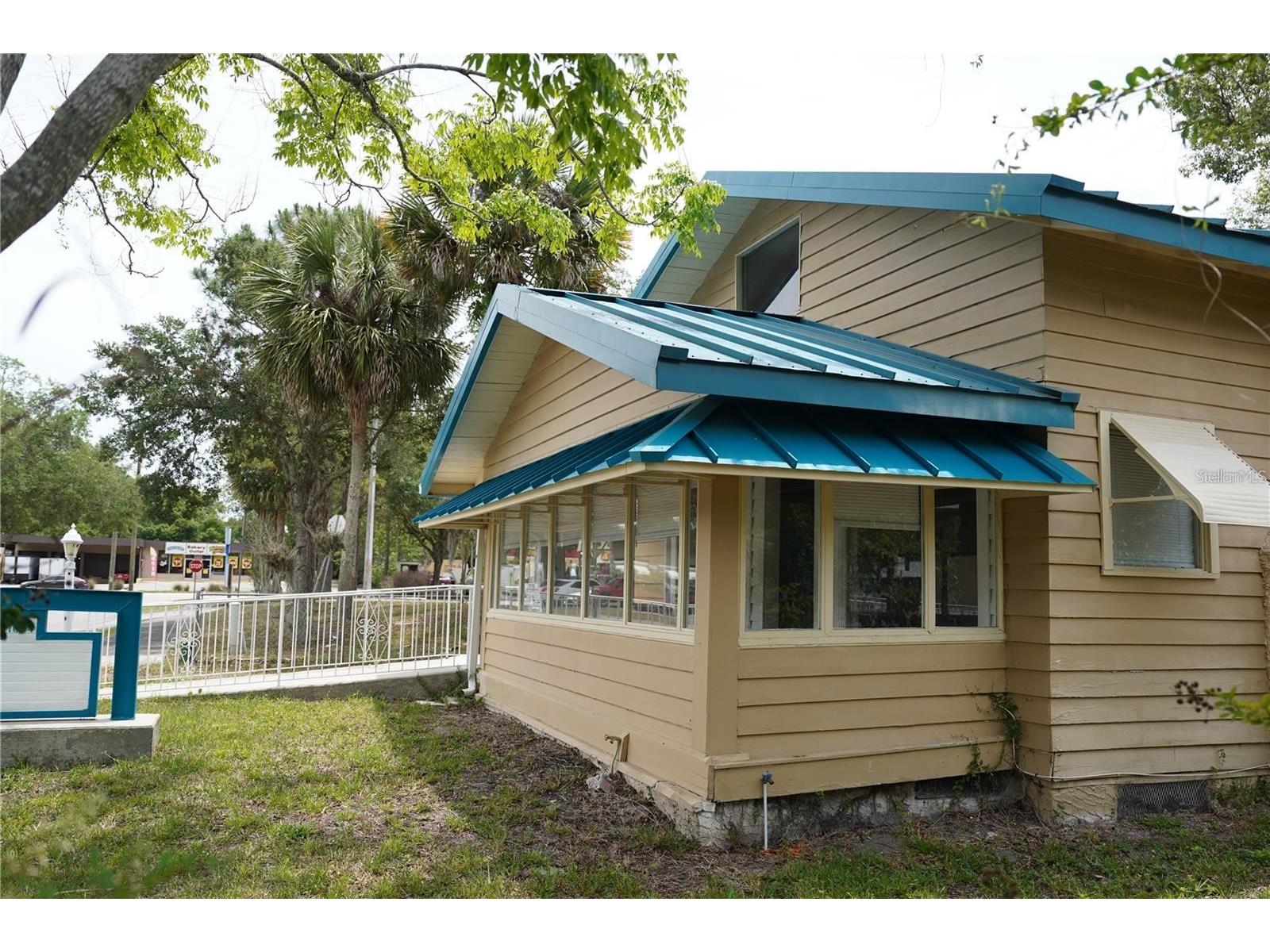 1004 Talton Avenue Deland FL 32720 V4949422 image8