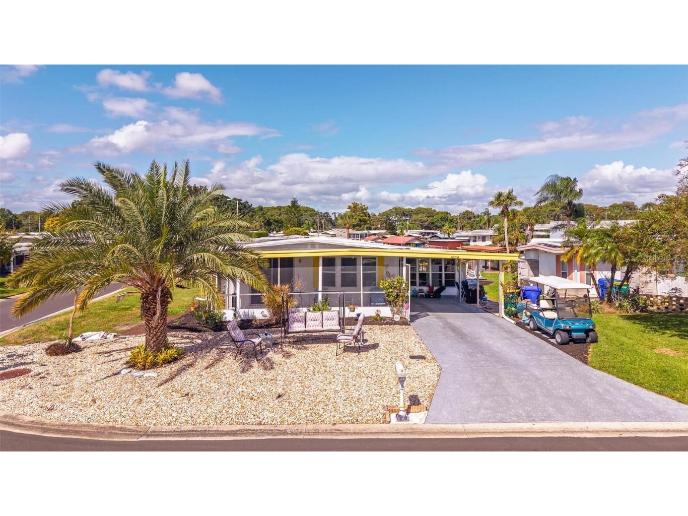 1004 Todd Way Tavares FL 32778 - HARRIS CHAIN OF LAKES G5102376 image1