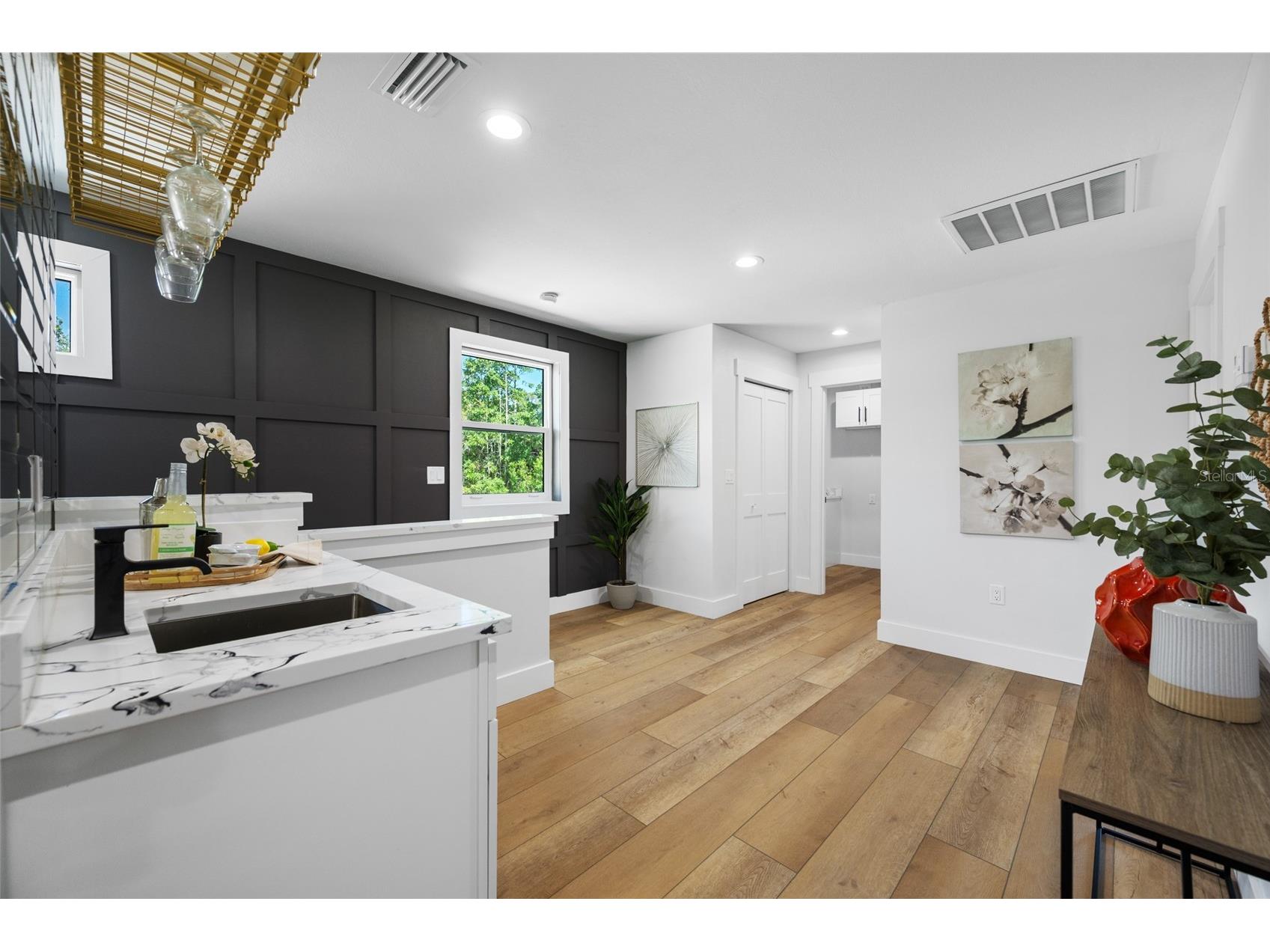 1004 W Henry Avenue Tampa FL 33604 TB8523207 image25