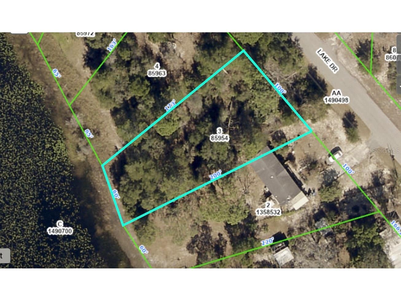 10040 Lake Drive Weeki Wachee FL 34613 W7855561 image1