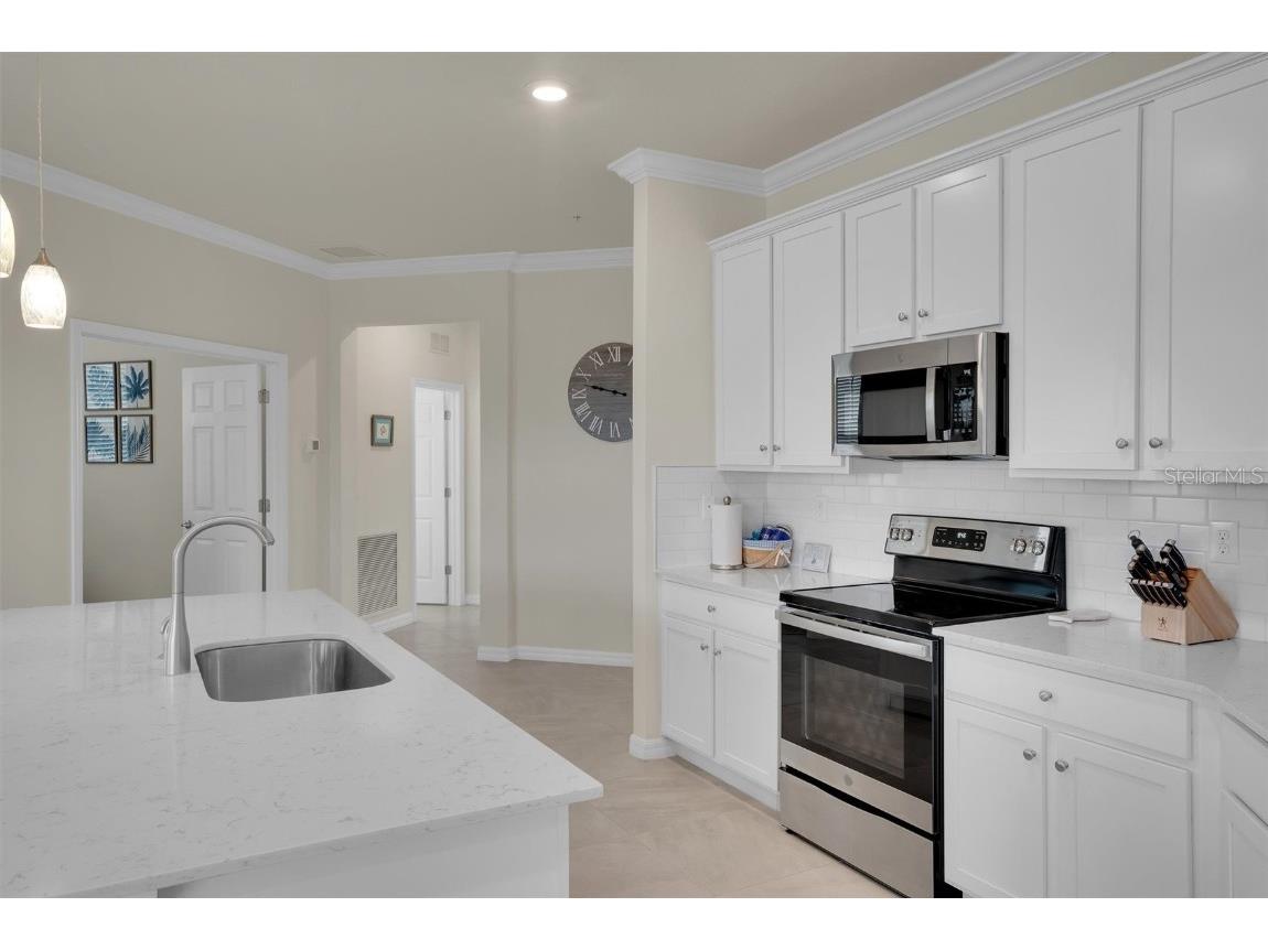 10042 Crooked Creek Drive #203 Venice FL 34293 A4660792 image7