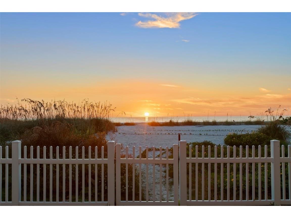10042 Gulf Boulevard Treasure Island FL 33706 - GULF OF MEXICO TB8451652 image60