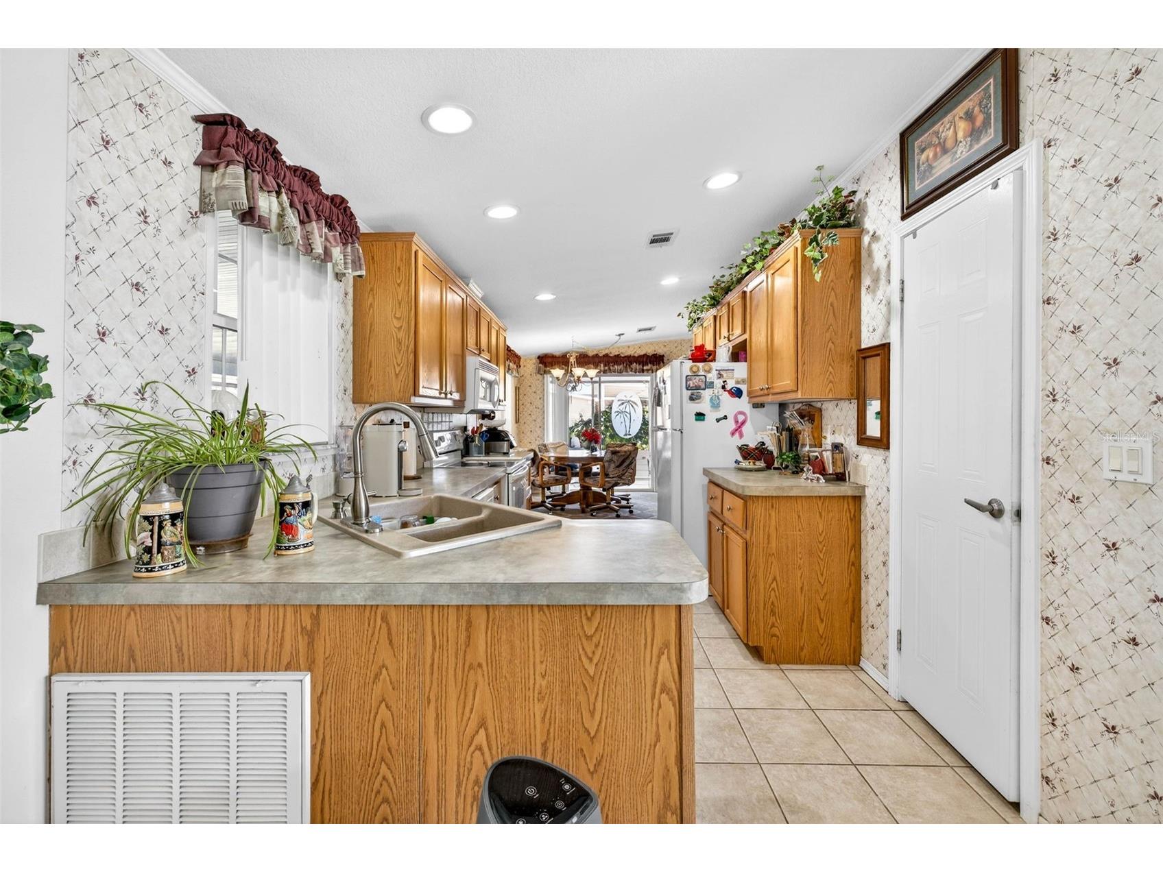 10047 Equity Avenue Dade City FL 33525 TB8463429 image9