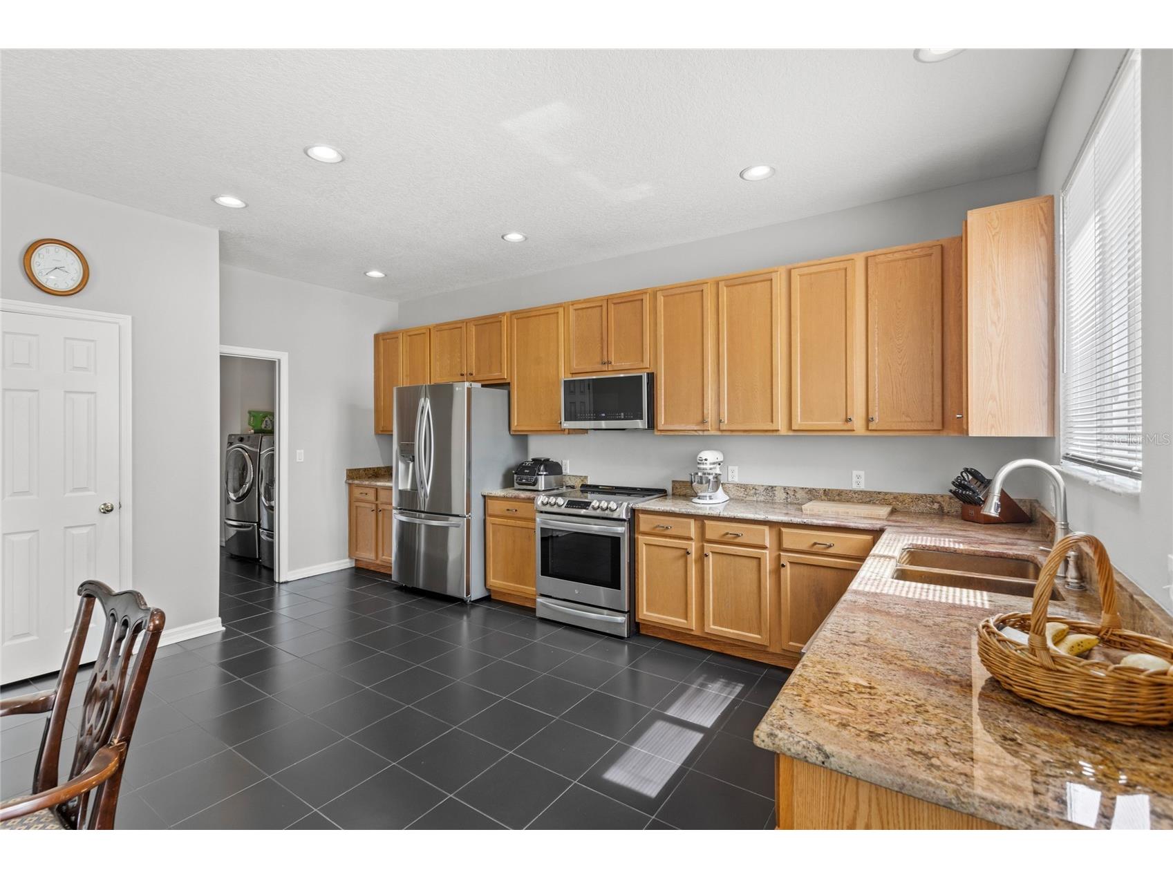 10048 Stratford Pointe Avenue Orlando FL 32832 O6335692 image10