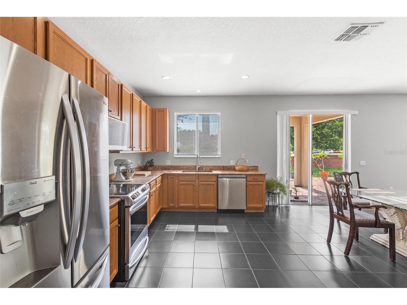 10048 Stratford Pointe Avenue Orlando FL 32832 O6335692 image11