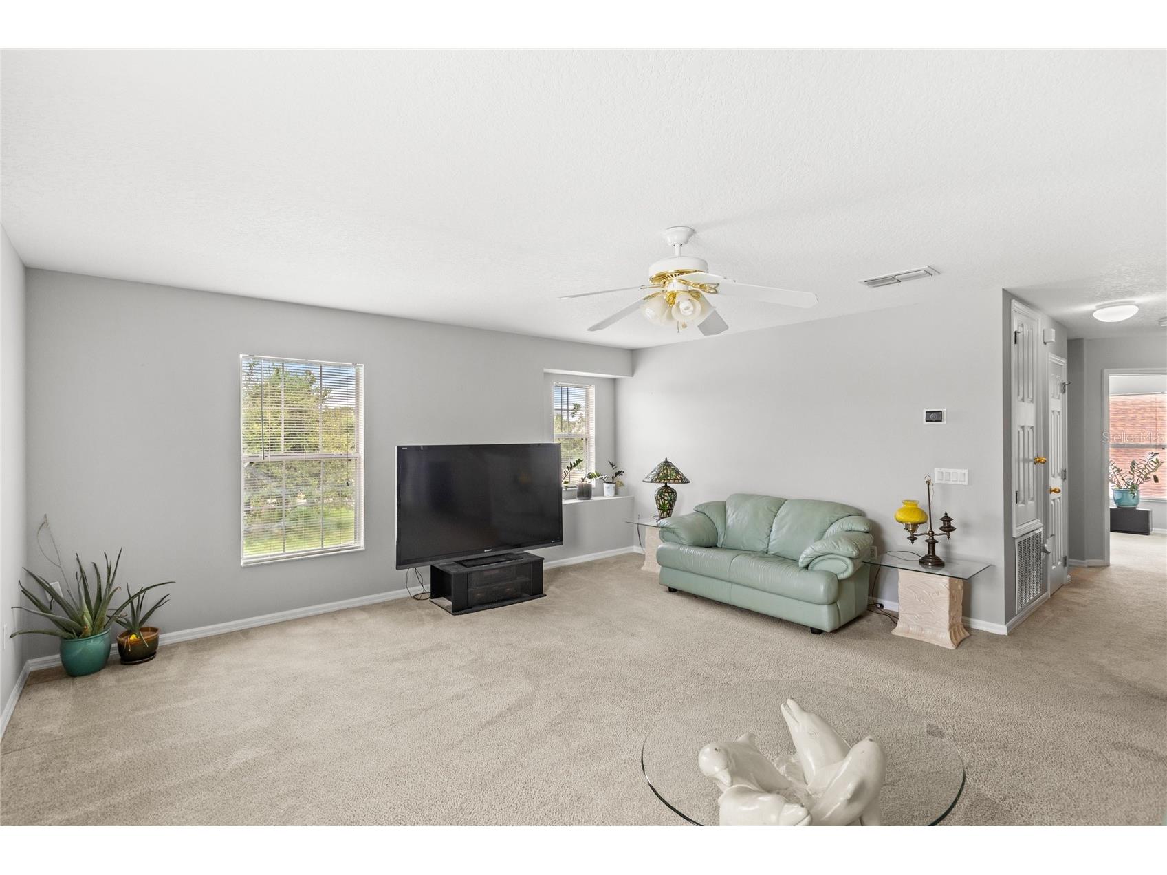 10048 Stratford Pointe Avenue Orlando FL 32832 O6335692 image16