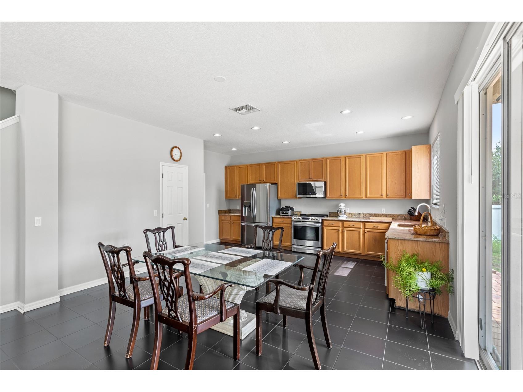 10048 Stratford Pointe Avenue Orlando FL 32832 O6335692 image9