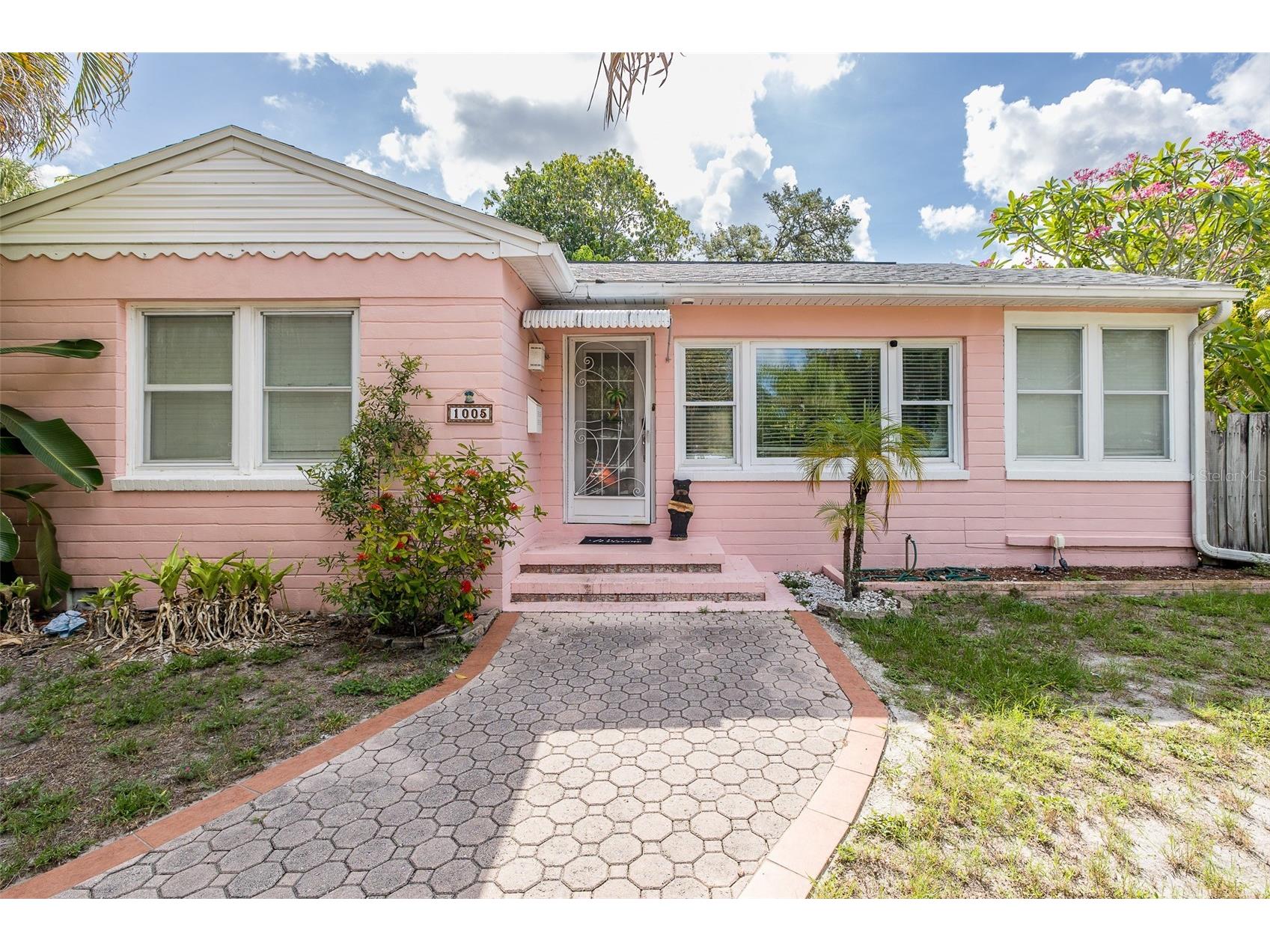 1005 15th Street N Saint Petersburg FL 33705 W7886982 image1