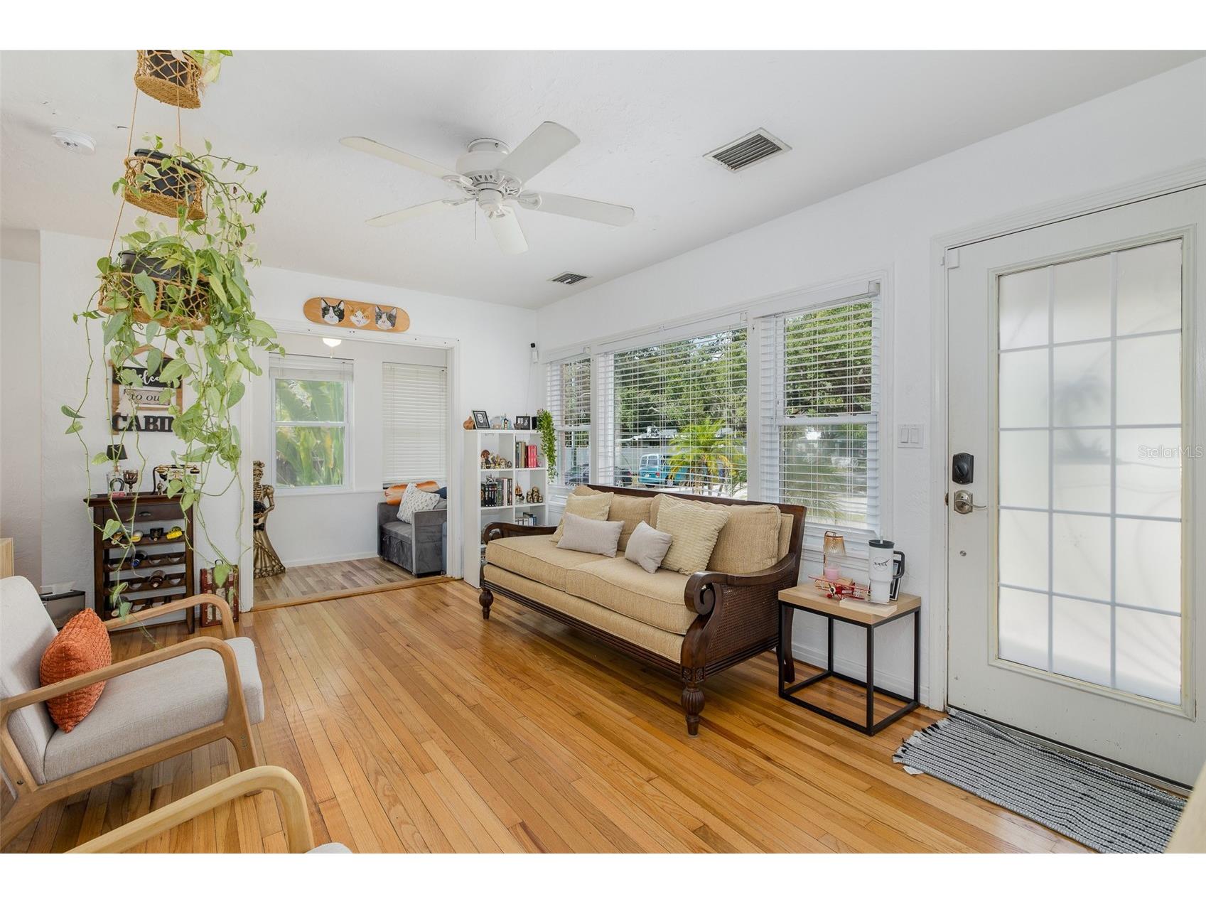 1005 15th Street N Saint Petersburg FL 33705 W7886982 image3