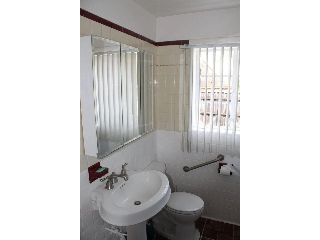 1005 16th Street N Saint Petersburg FL 33705 TB8459034 image16