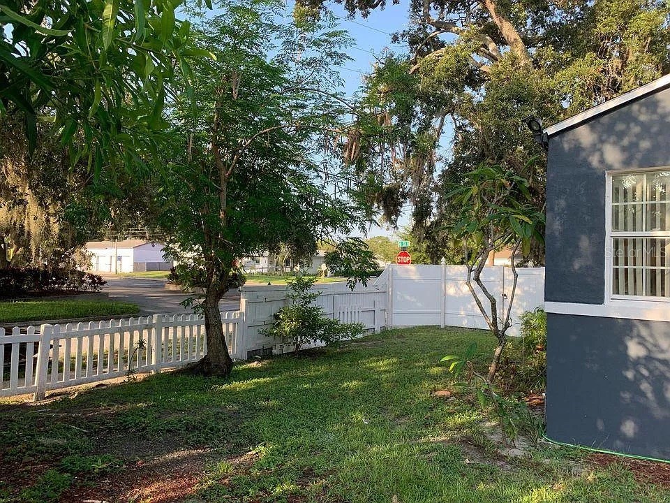 1005 16th Street N Saint Petersburg FL 33705 TB8459034 image23