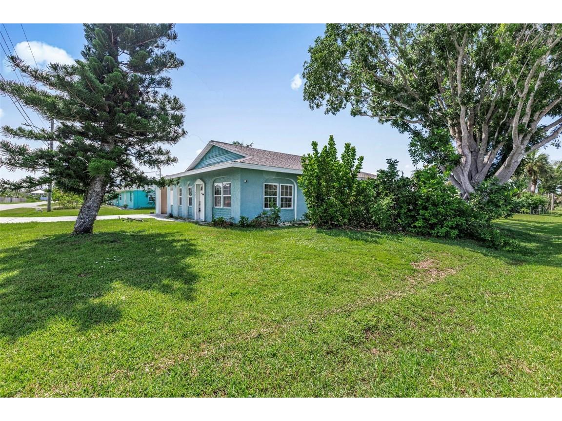 1005 Alston Lane Englewood FL 34223 - AINGERCREEK N6140086 image10