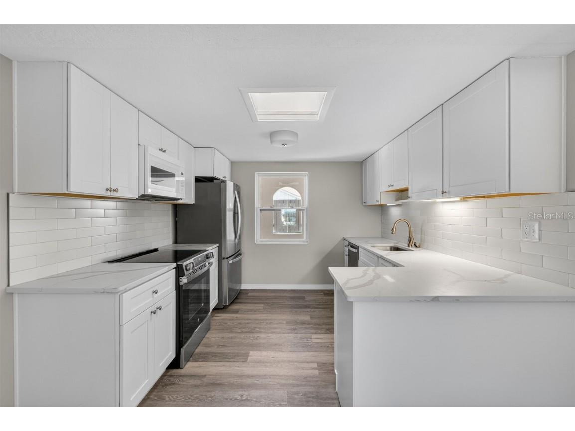 1005 Alston Lane Englewood FL 34223 - AINGERCREEK N6140086 image11