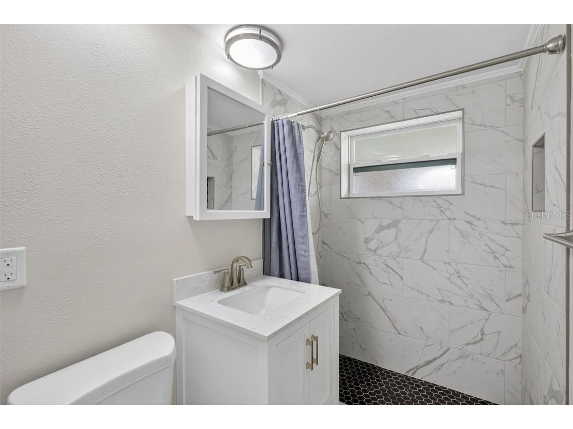 1005 Alston Lane Englewood FL 34223 - AINGERCREEK N6140086 image24