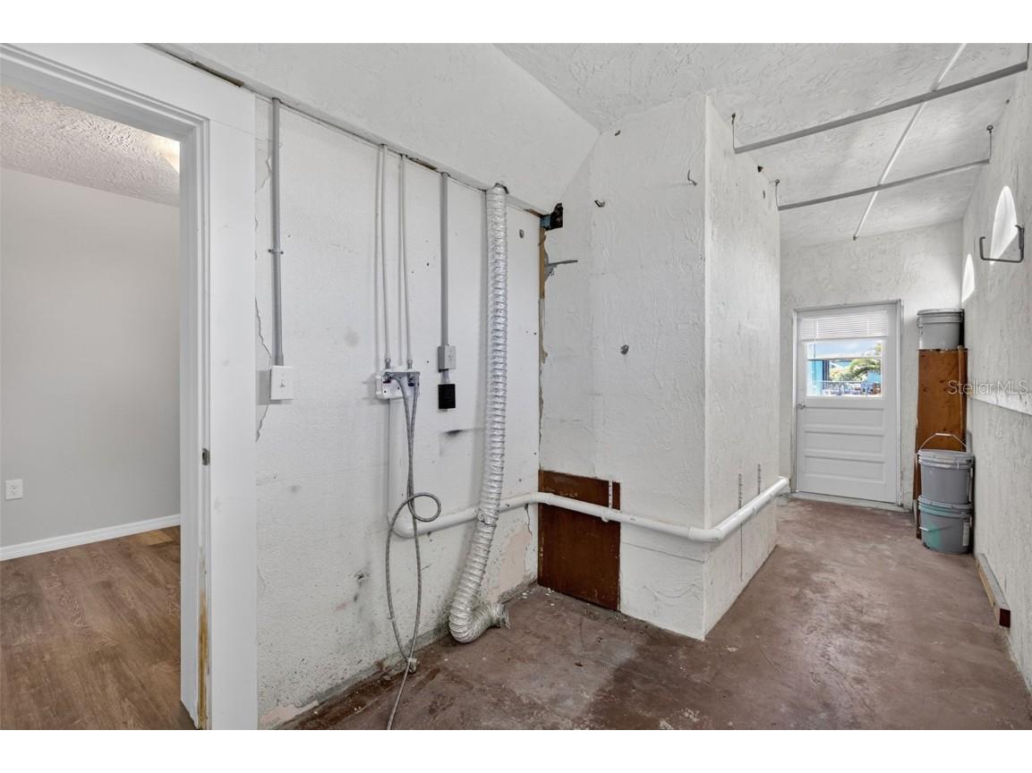 1005 Alston Lane Englewood FL 34223 - AINGERCREEK N6140086 image37