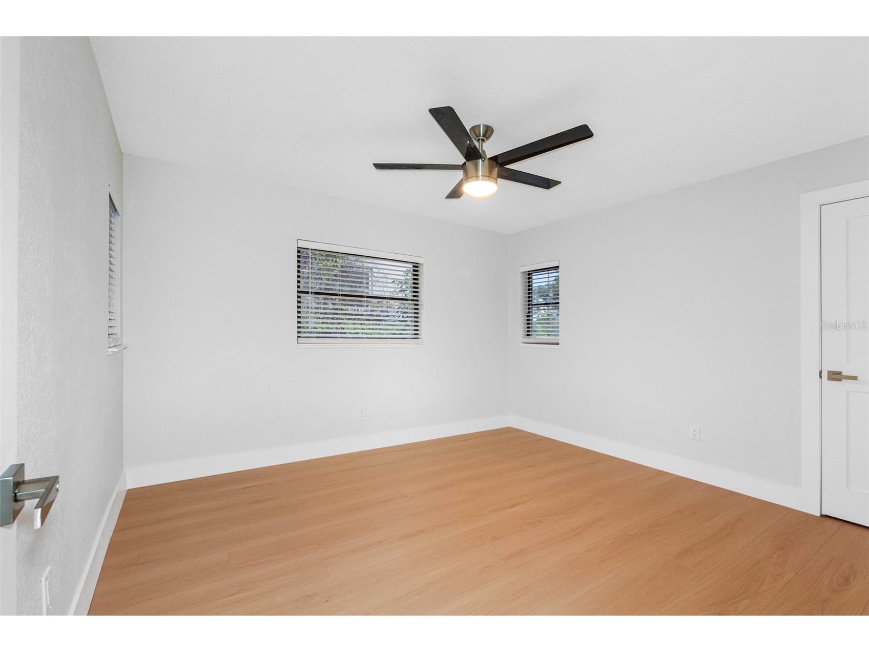 1005 Apache Trail Clearwater FL 33755 TB8506091 image17
