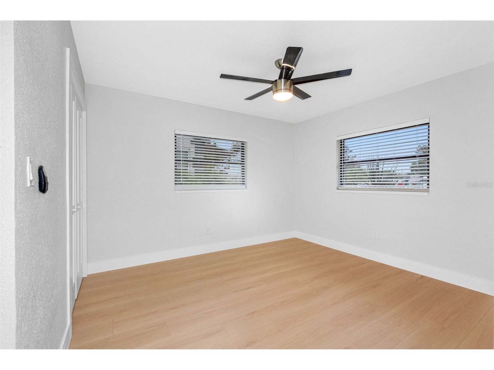 1005 Apache Trail Clearwater FL 33755 TB8506091 image19