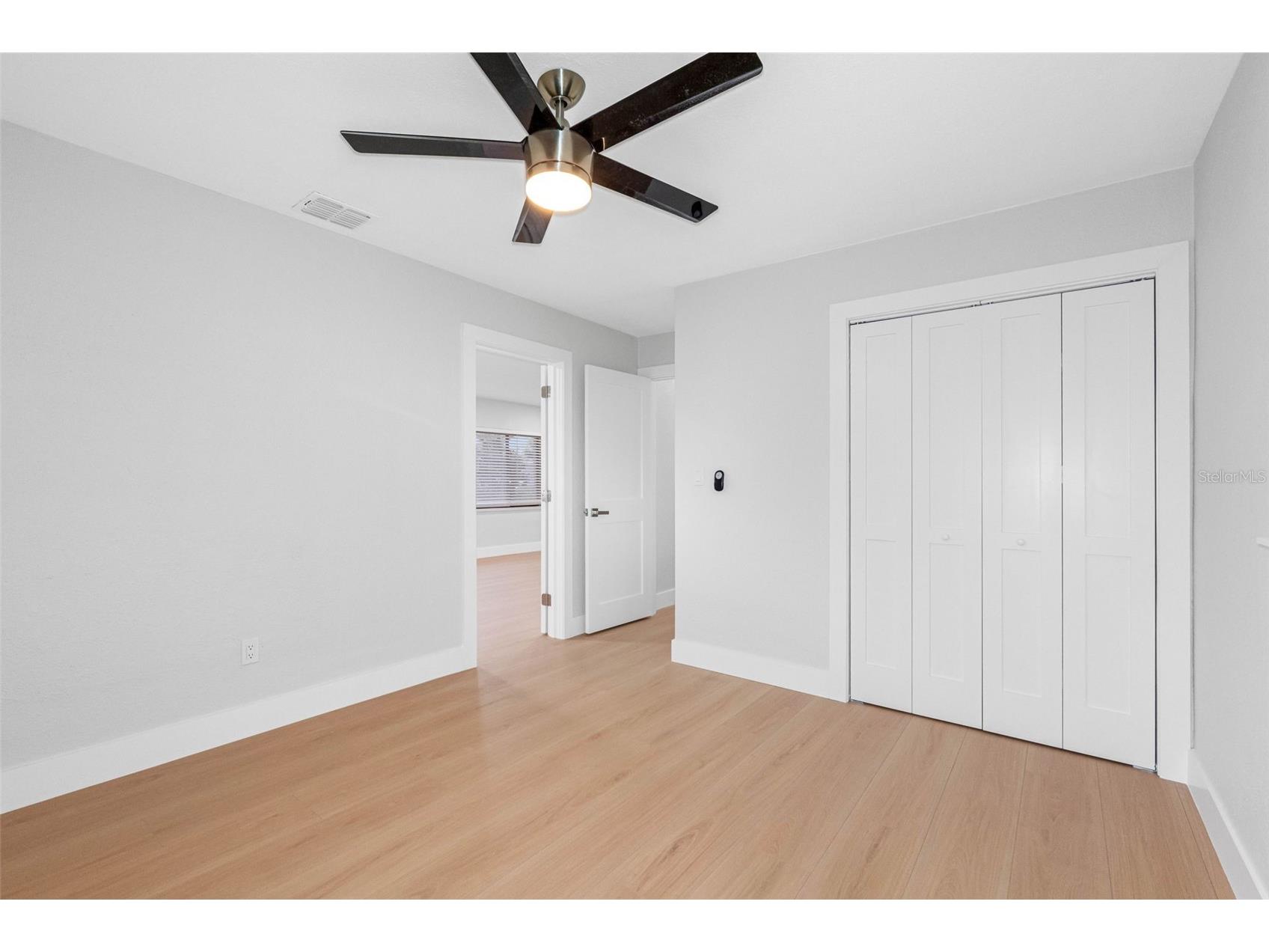 1005 Apache Trail Clearwater FL 33755 TB8506091 image20