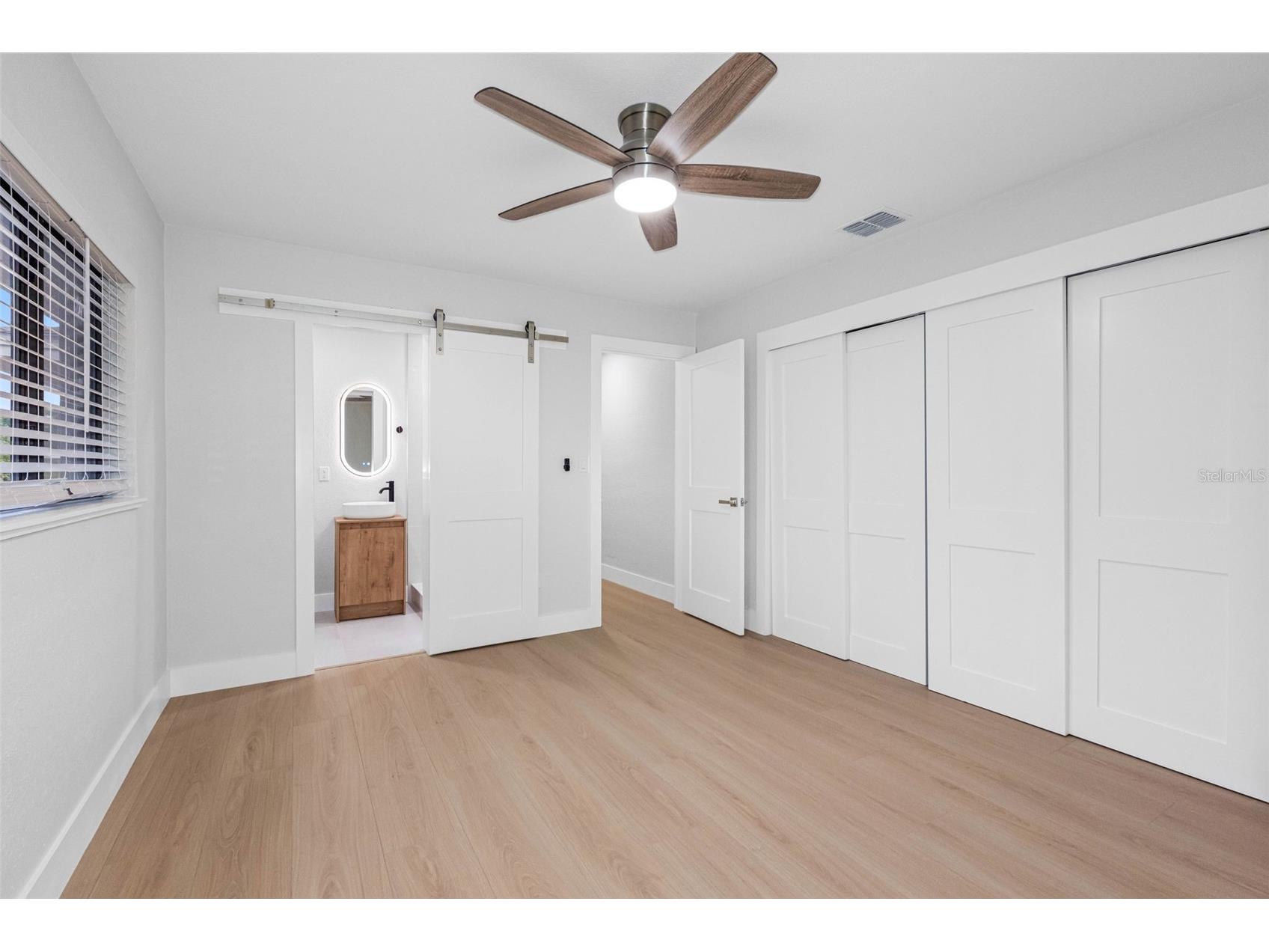 1005 Apache Trail Clearwater FL 33755 TB8506091 image23