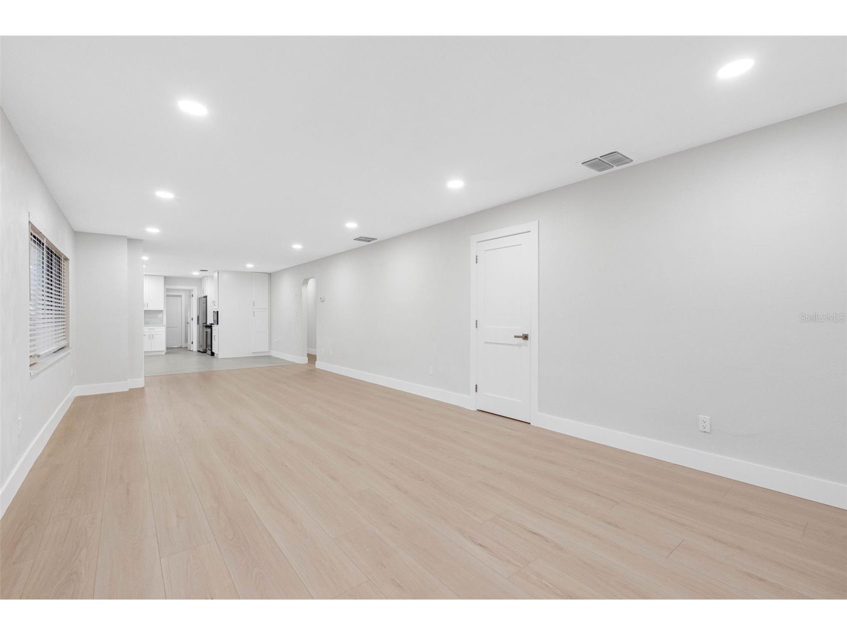 1005 Apache Trail Clearwater FL 33755 TB8506091 image6
