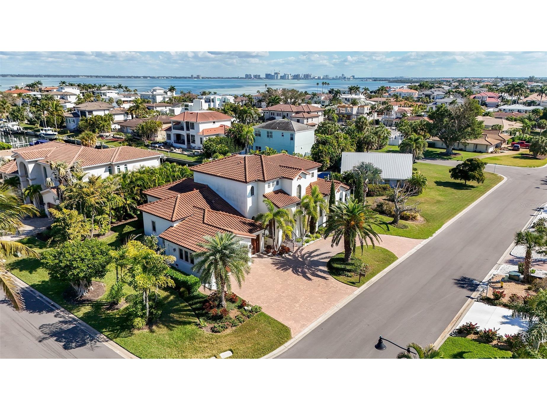 1005 Bogey Lane Longboat Key FL 34228 - SARASOTA BAY A4680006 image2