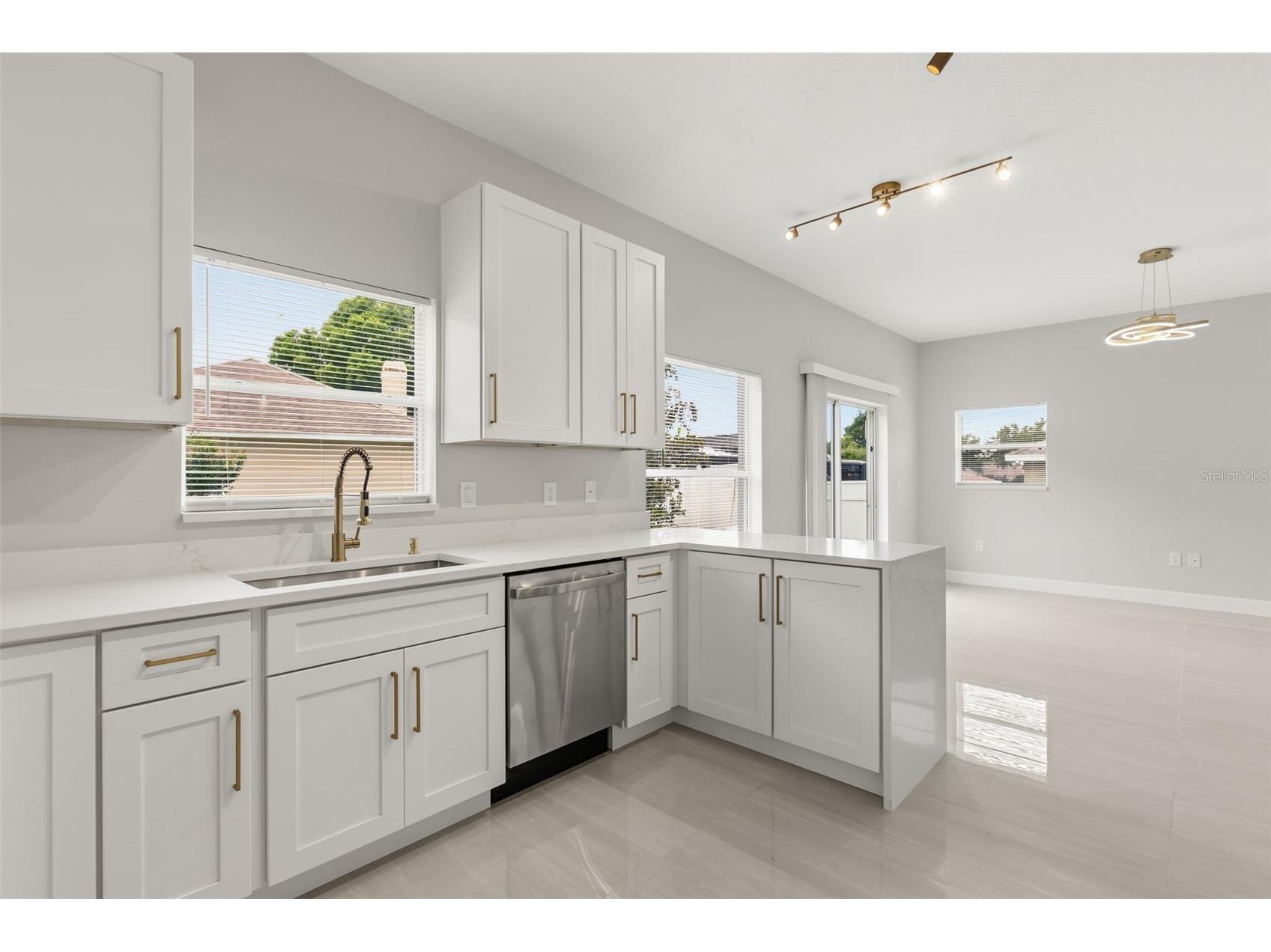 1005 Chase Drive Winter Garden FL 34787 O6411451 image4