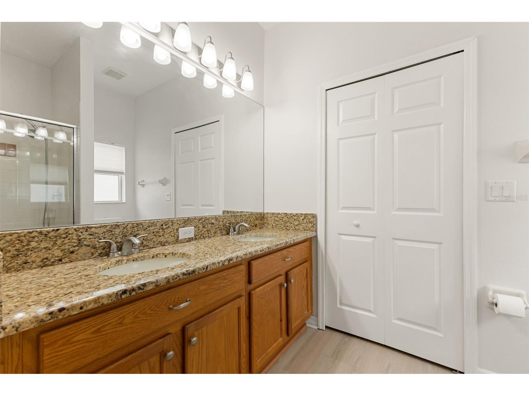 1005 Crystal Carbon Way Valrico FL 33594 TB8431928 image14