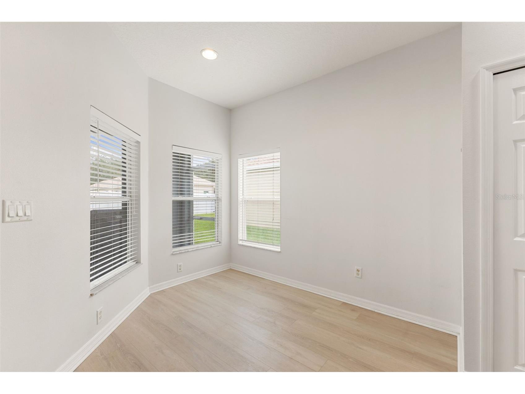 1005 Crystal Carbon Way Valrico FL 33594 TB8431928 image16