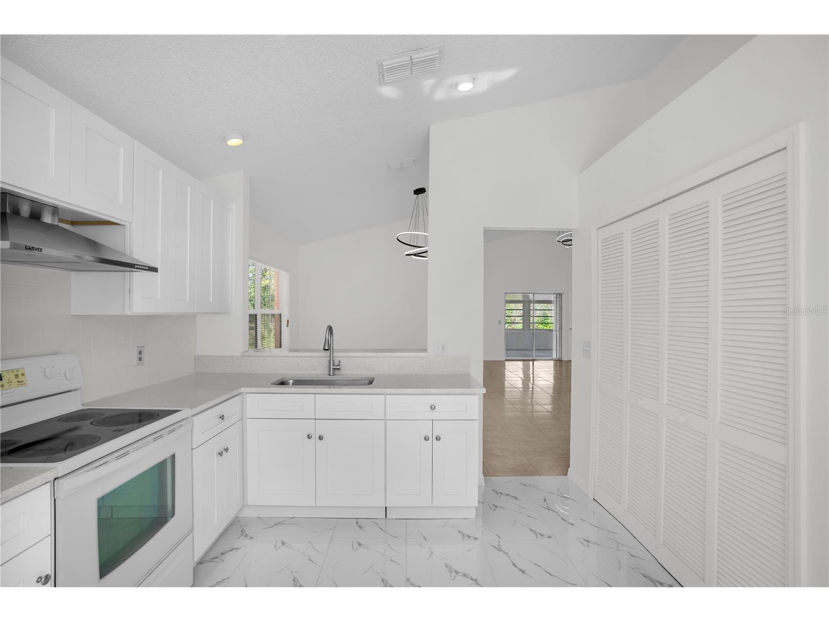 1005 Delnova Lane Orlando FL 32818 O6414702 image2
