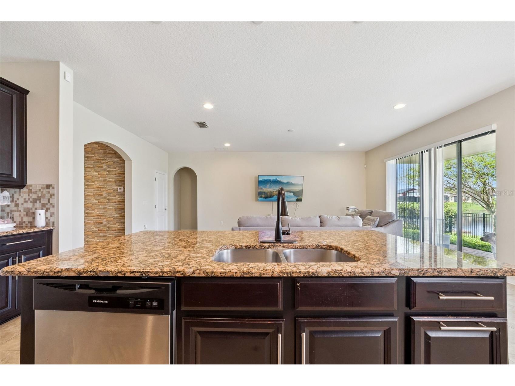 1005 Fountain Coin Loop Orlando FL 32828 O6395550 image16