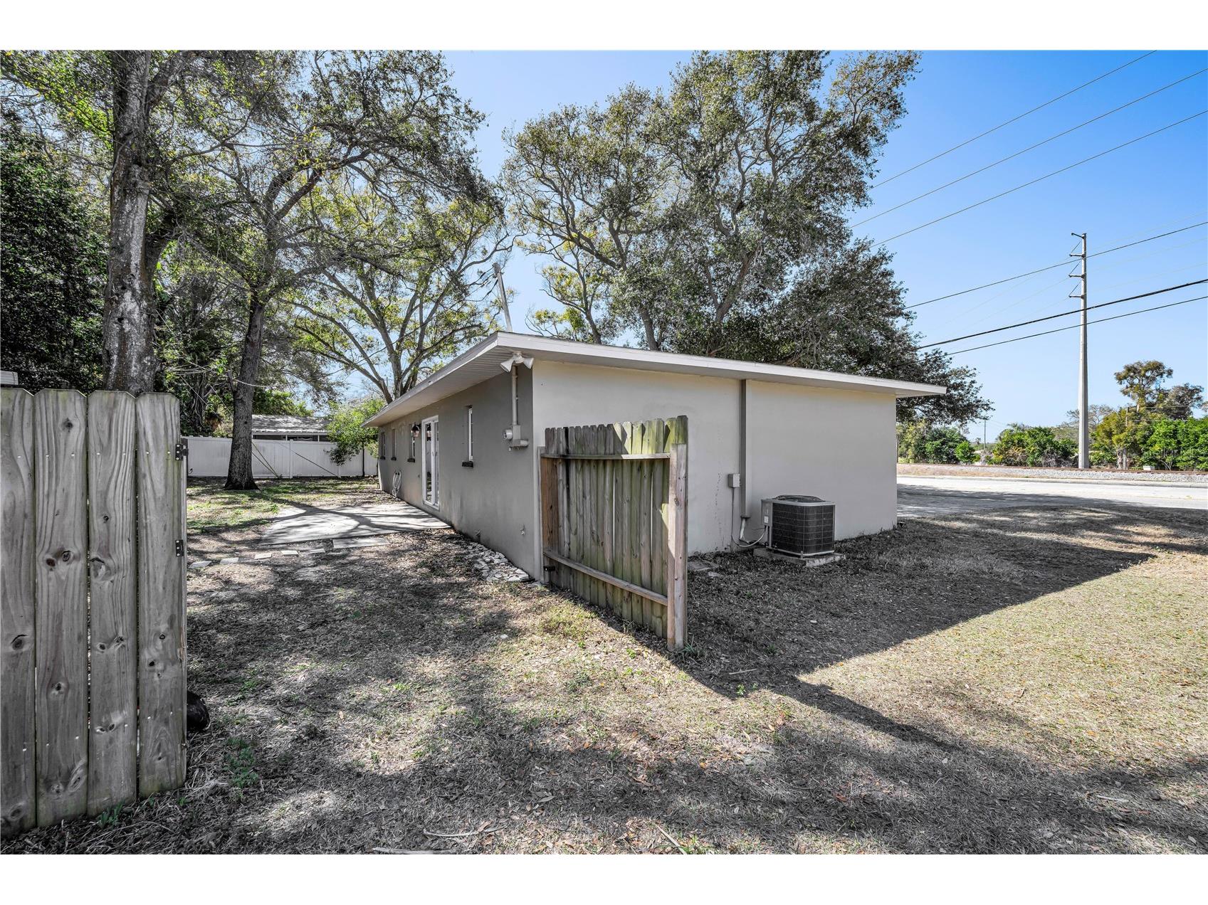 1005 N Highland Avenue Clearwater FL 33755 TB8475620 image31